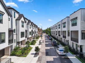 2208 Dennis Street, Houston TX 77004