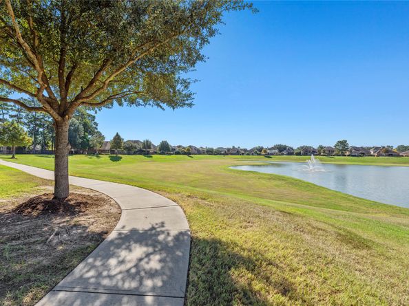 25008 Calais New Court, Kingwood TX 77339