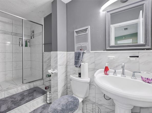 4930 Teton Street, Houston TX 77033