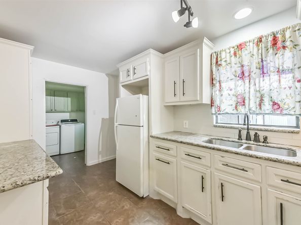 6159 Belmark Street, Houston TX 77033
