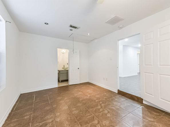 6159 Belmark Street, Houston TX 77033