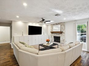 11102 Hillcroft Street, Houston TX 77096