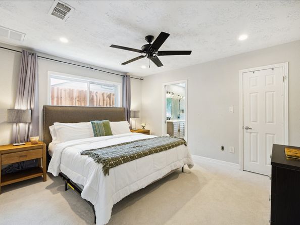 11102 Hillcroft Street, Houston TX 77096