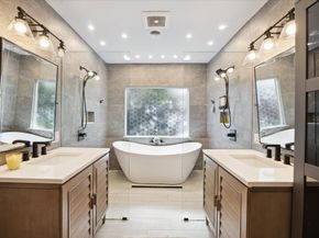 11102 Hillcroft Street, Houston TX 77096