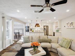 11102 Hillcroft Street, Houston TX 77096