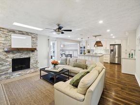 11102 Hillcroft Street, Houston TX 77096