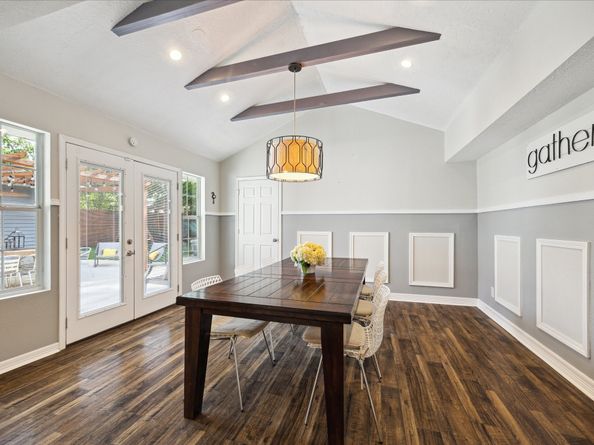 11102 Hillcroft Street, Houston TX 77096