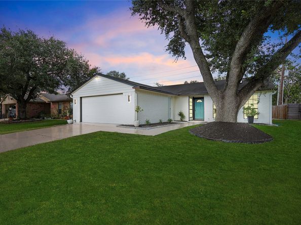 6814 Loch Langham Drive, Houston TX 77084