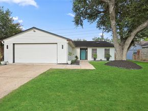 6814 Loch Langham Drive, Houston TX 77084