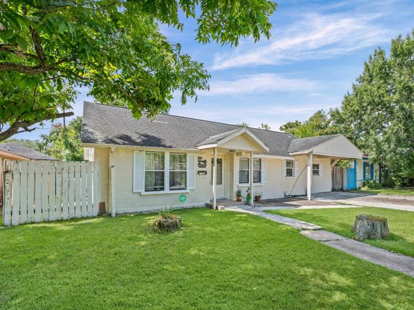 7526 El Rancho Street, Houston TX 77087