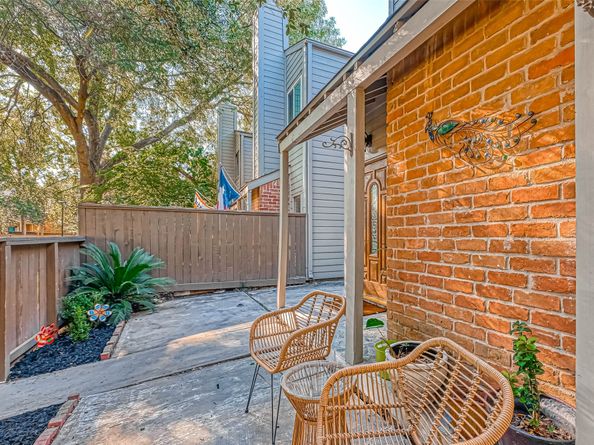 11733 Lakeside Place Drive, Houston TX 77077