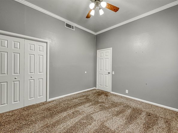 11733 Lakeside Place Drive, Houston TX 77077