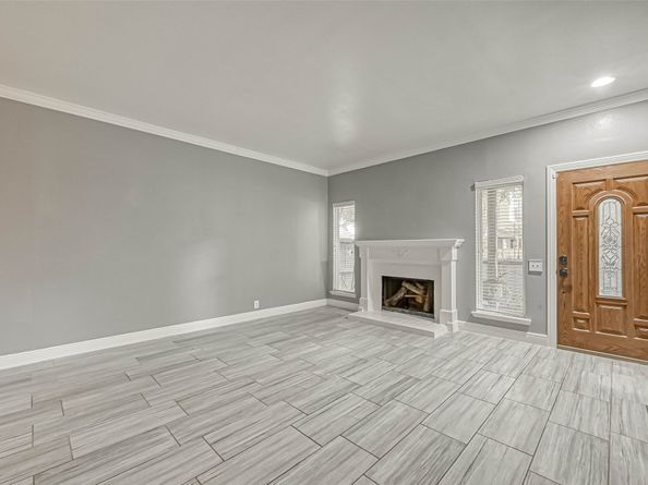 11733 Lakeside Place Drive, Houston TX 77077