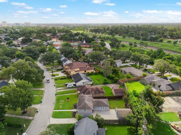 3818 Southmore Boulevard, Houston TX 77004