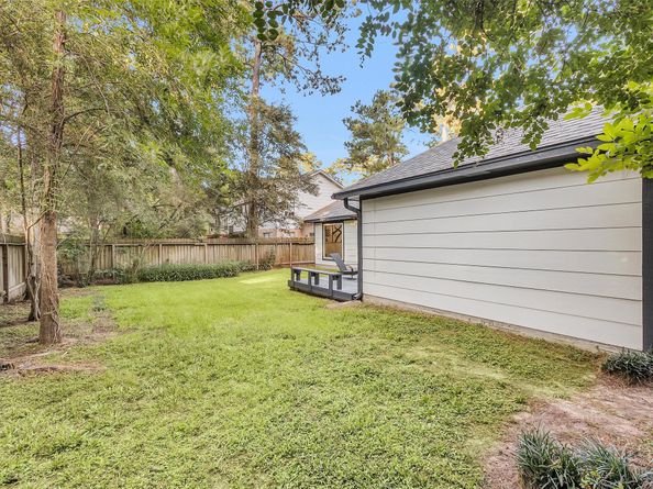 6 Spurwood Court, Spring TX 77381