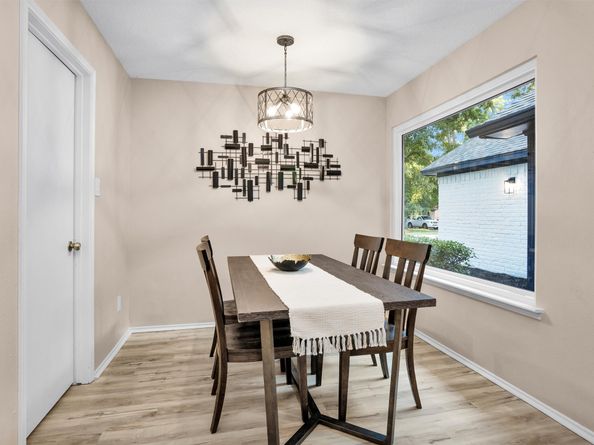 6 Spurwood Court, Spring TX 77381