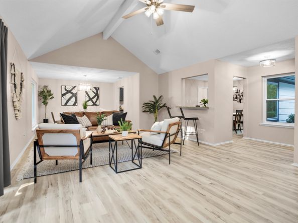 6 Spurwood Court, Spring TX 77381