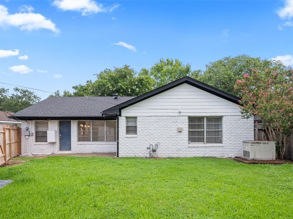 3835 Tartan Lane, Houston TX 77025