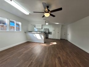 4302 Dickson Street, Houston TX 77007