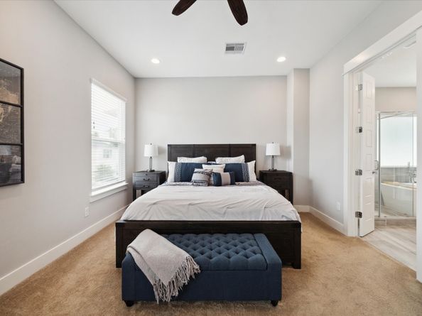 422 Yale Oaks Lane, Houston TX 77091