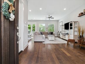 422 Yale Oaks Lane, Houston TX 77091