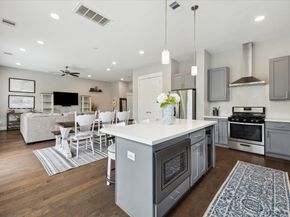 422 Yale Oaks Lane, Houston TX 77091