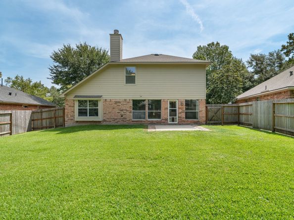 27 N Queenscliff Circle, The Woodlands TX 77382