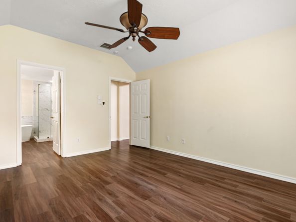 27 N Queenscliff Circle, The Woodlands TX 77382