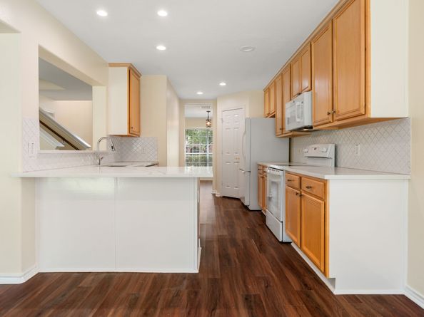 27 N Queenscliff Circle, The Woodlands TX 77382