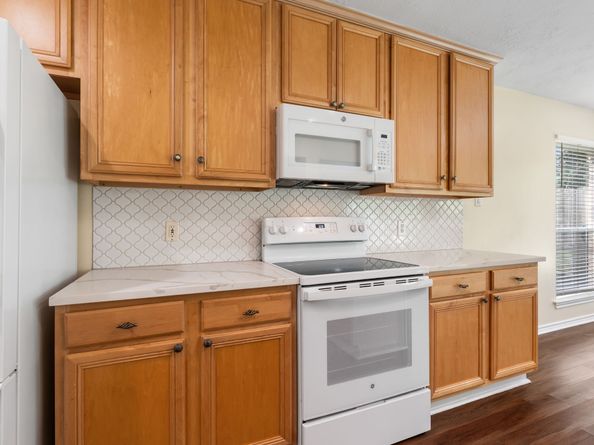 27 N Queenscliff Circle, The Woodlands TX 77382