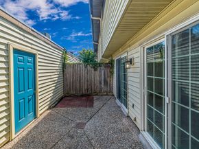 2568 Bering Drive, Houston TX 77057