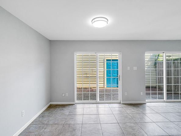 2568 Bering Drive, Houston TX 77057