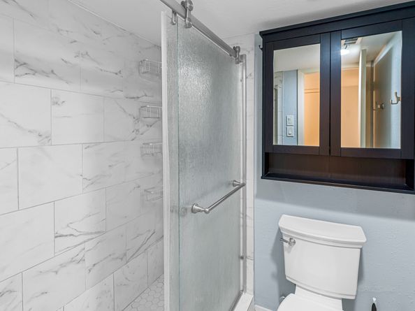 2568 Bering Drive, Houston TX 77057