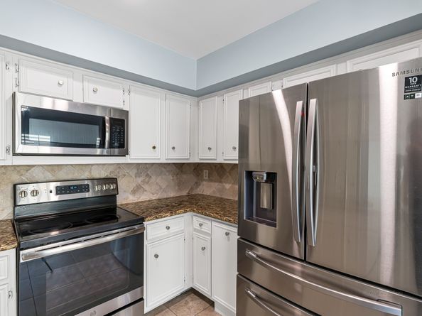 2568 Bering Drive, Houston TX 77057