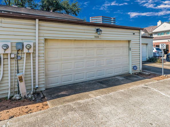 2568 Bering Drive, Houston TX 77057