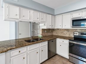 2568 Bering Drive, Houston TX 77057