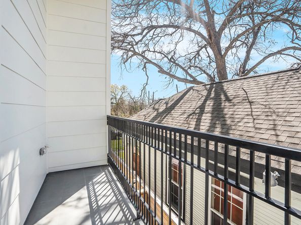 2220 Francis Street, Houston TX 77004