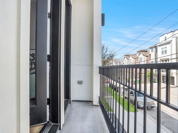 2220 Francis Street, Houston TX 77004