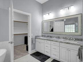 7 Tudor Glen Place, The Woodlands TX 77382