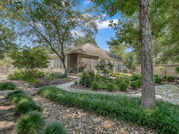 7 Tudor Glen Place, The Woodlands TX 77382