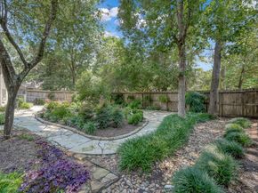 7 Tudor Glen Place, The Woodlands TX 77382