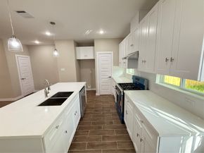 3555 Noah Street, Houston TX 77021