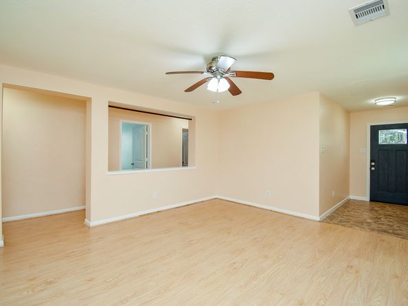 2631 Skyview Trace Court, Houston TX 77047