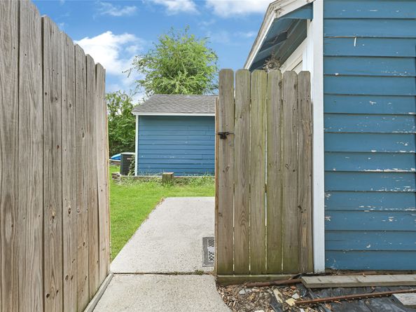 3607 De Leon Street, Houston TX 77087