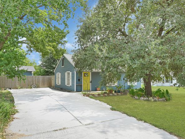 3607 De Leon Street, Houston TX 77087