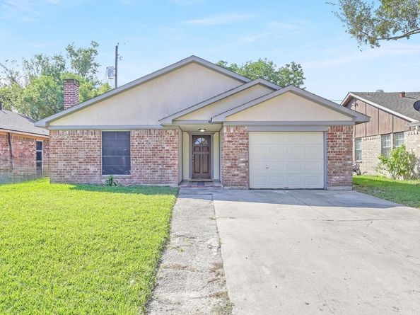 726 Corvette Court, Houston TX 77060