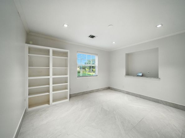 6243 S Braeswood Boulevard, Houston TX 77096