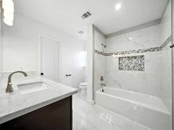 6243 S Braeswood Boulevard, Houston TX 77096