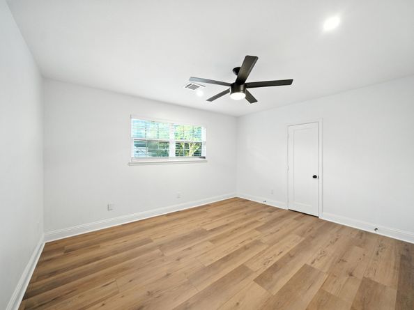 6243 S Braeswood Boulevard, Houston TX 77096