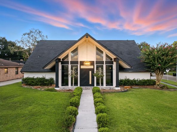 6243 S Braeswood Boulevard, Houston TX 77096